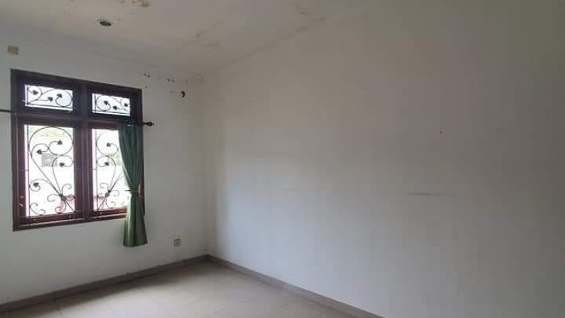 Dijual Rumah Cantik Dalam Komplek Cirendeu