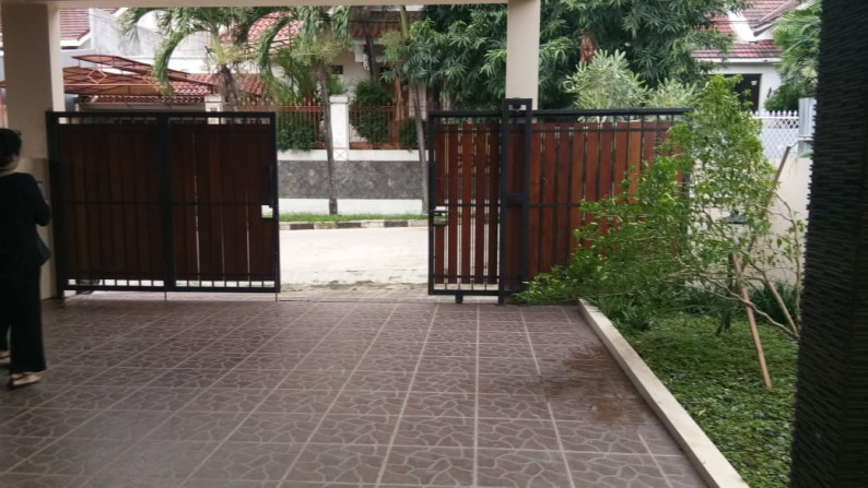 Rumah Luas dan Lega banget di Komplek Elit Cinere