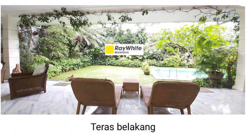 Rumah di Ragunan, Pasar Minggu, Jakarta Selatan, Private Pool, Halaman Luas, Semi Furnished