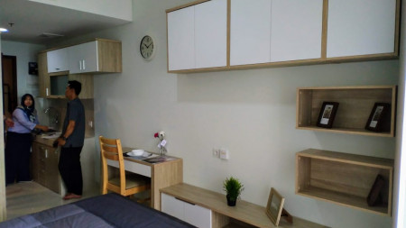 DISEWAkan Apartment Spring Wood Studio B, Full Furnish