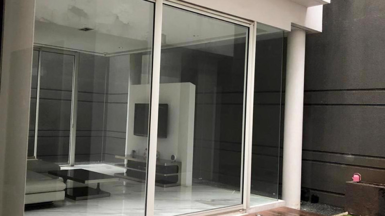 Dijual Rumah Lux, Baru Gress, Full Furnished, Design interior Minimalis Modern, Siap Huni