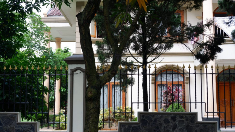 Dijual rumah mewah di Permata indah V - Lippo Karawaci