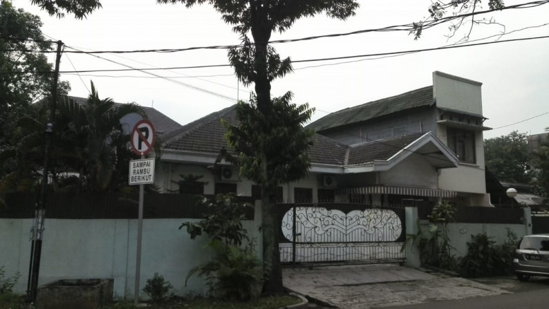 Rumah Hoek Di Panglima Polim, Jakarta Selatan