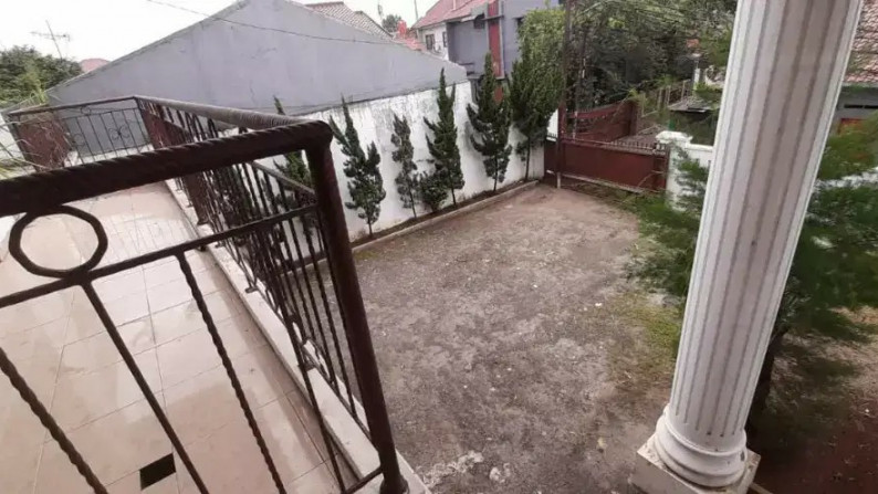 Rumah Megah, Tanah Luas, Lokasi Bagus Di Jagakarsa