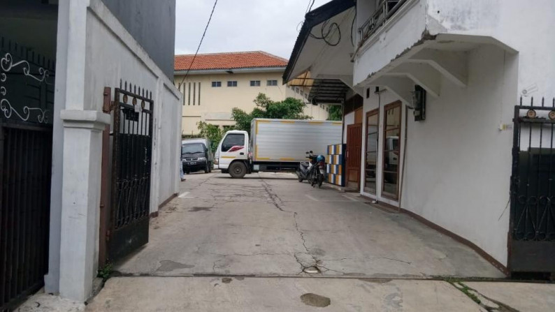 Ruang Usaha 2 lantai dekat pintu toll Kopo