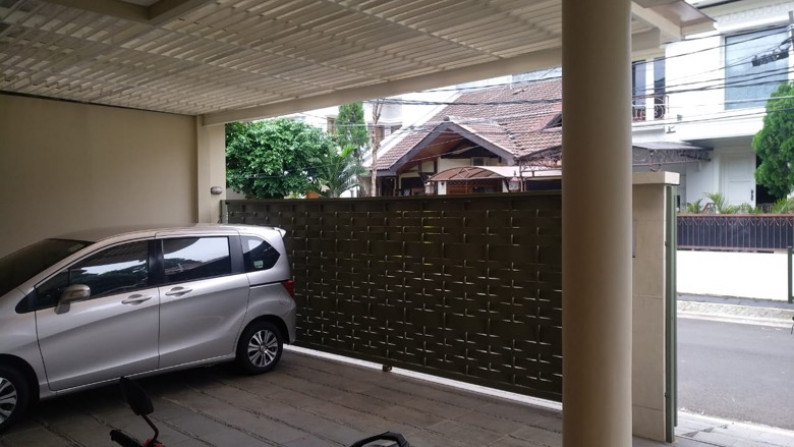 Rumah HOOK Strategis di Pondok Indah, Jakarta Selatan