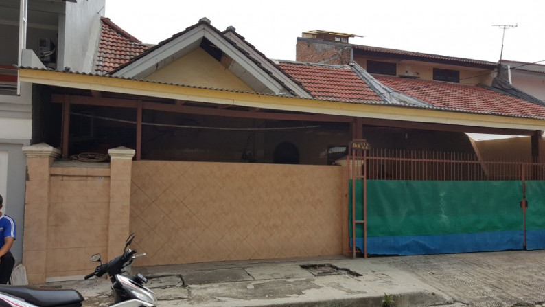 Rumah dijual di komp. Griya Dadap, Tangerang, Banten . 0011TON