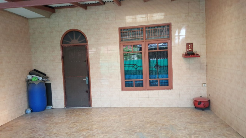 Rumah dijual di komp. Griya Dadap, Tangerang, Banten . 0011TON