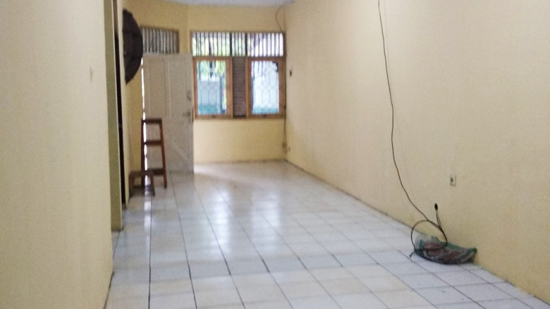 Rumah dijual di Komp. Citra Garden 1 Ext. AC 1 no.12A, Kaliderres, Jakarta Barat.