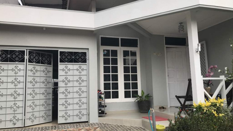 Dijual Rumah Sangat Siap Huni dengan Furniture yang Mewah