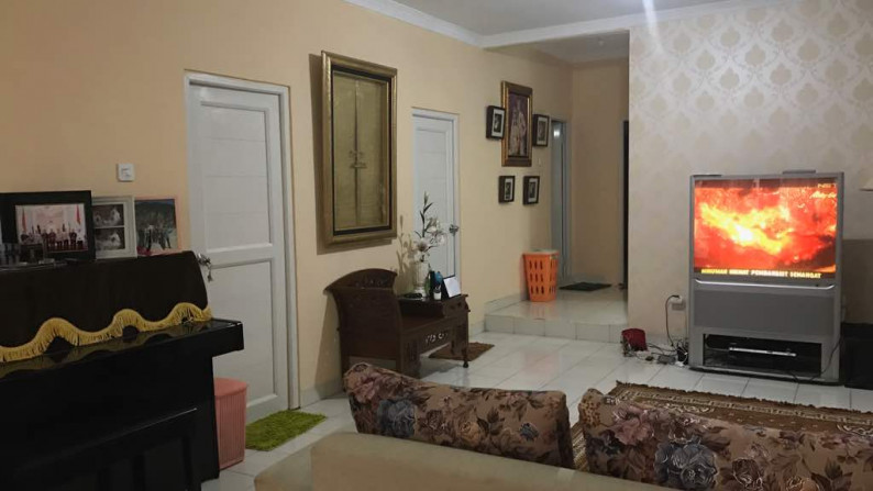 Dijual Rumah Sangat Siap Huni dengan Furniture yang Mewah