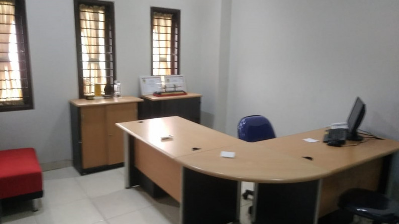 KANTOR/RUMAH DISEWAKAN DIBELAKANG HARTONO MALL JOGJA