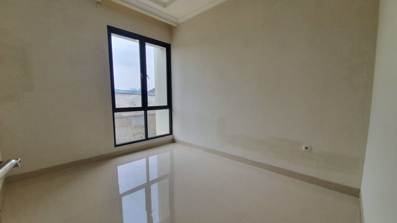 Dijual Rumah Modern Minimalis Dalam Townhouse Posisi Terdepan, Pondok Labu