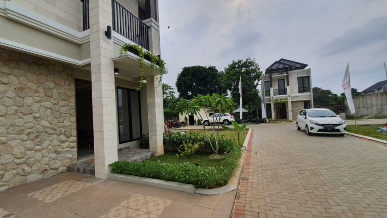 Dijual Rumah Modern Minimalis Dalam Townhouse Posisi Terdepan, Pondok Labu