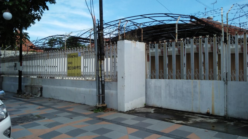 Rumah 1.5 lantai jalan bubutan