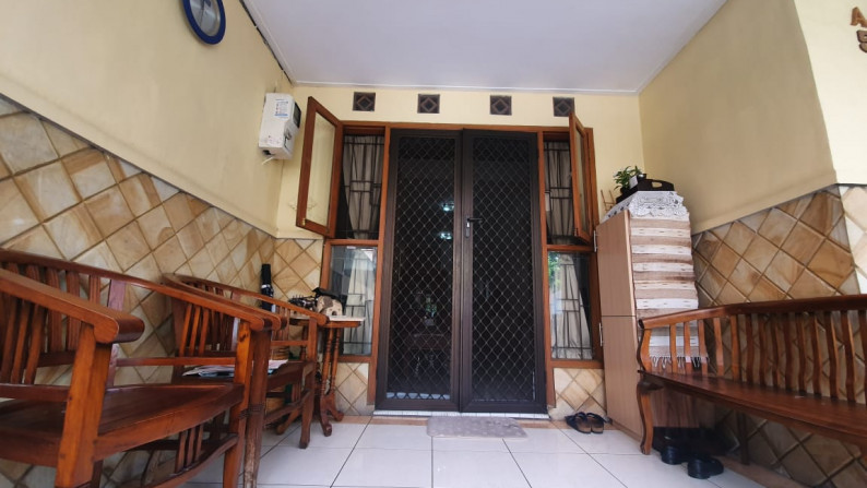 Rumah Cantik di Lebak Bulus, Jakarta Selatan