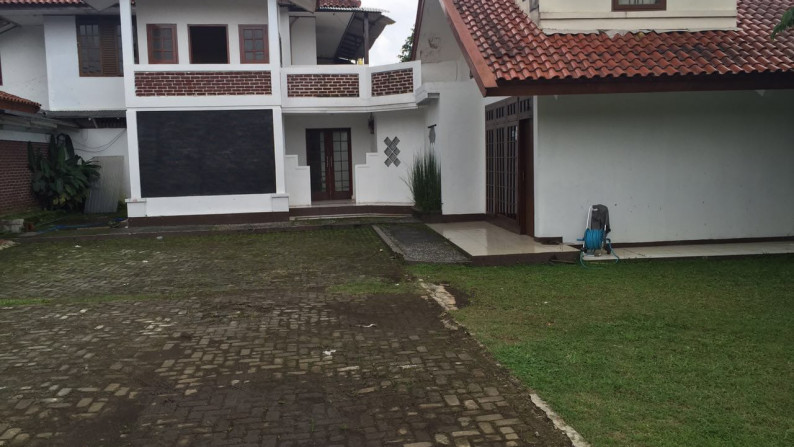 Rumah Bagus Di Ciwaruga, Bandung Jawabarat