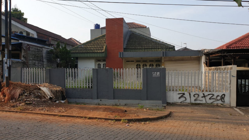 Dijual Rumah Bagus Di Bukit Nusa Indah, Ciputat Tangerang Selatan