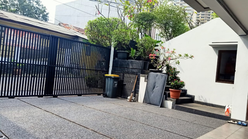 Rumah Cantik Modern Minimalis di Pondok Indah