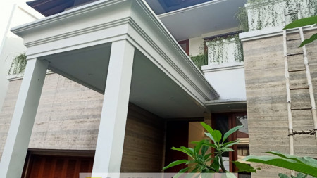 Rumah Semi Furnished di Pondok Indah, Jakarta Selatan