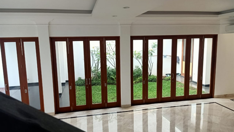 Rumah Semi Furnished di Pondok Indah, Jakarta Selatan