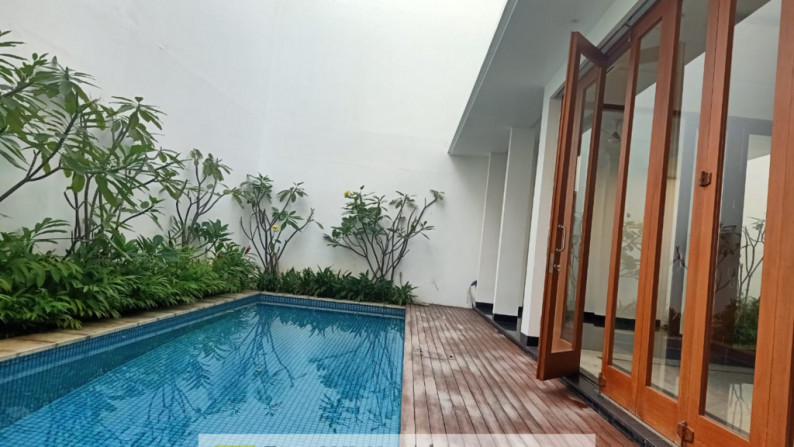 Rumah Semi Furnished di Pondok Indah, Jakarta Selatan