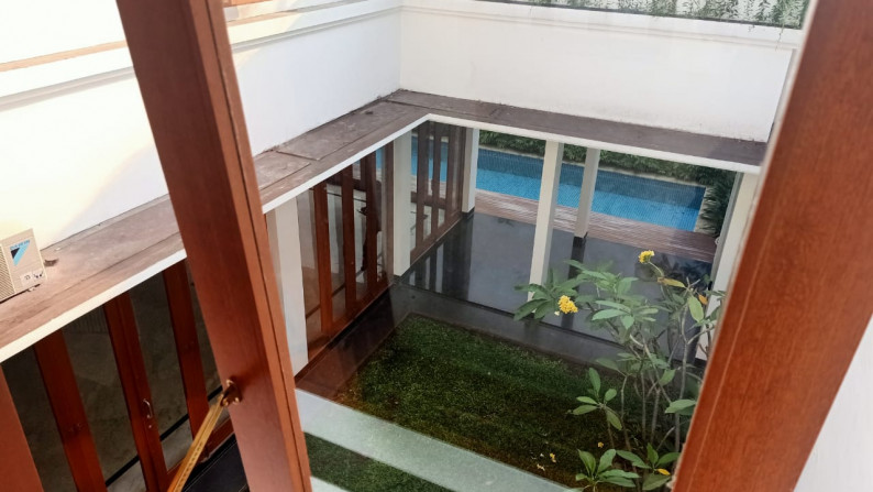 Rumah Semi Furnished di Pondok Indah, Jakarta Selatan