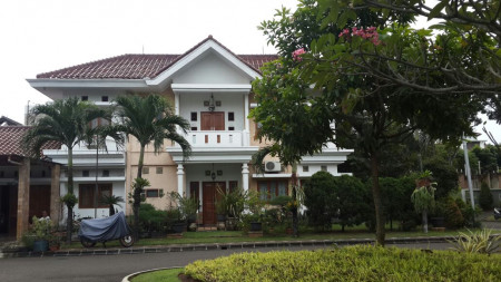 Rumah Cantik Harga Bagus di Bintaro 9