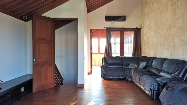 4 Bedrooms Freehold Property In Strategic Area Of Seminyak