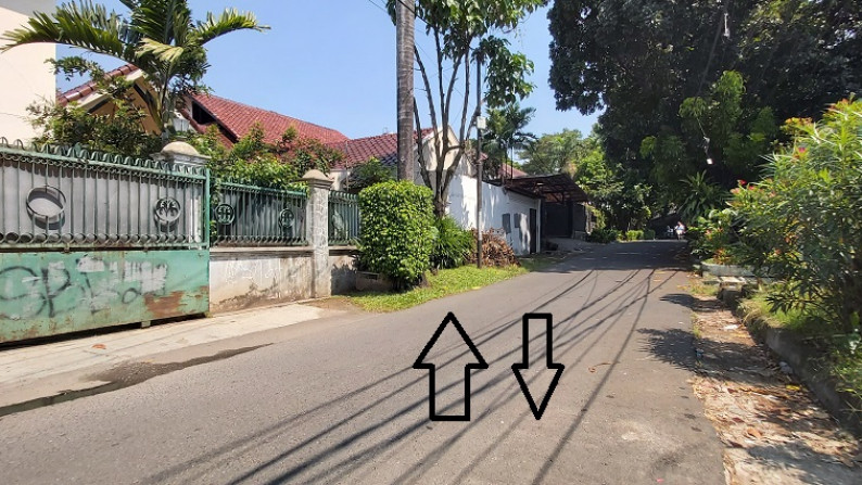 RUMAH DI CILANDAK, Jakarta Selatan, HANYA 1 KM KE MRT CIPETE DAN 1 KM KE SEKOLAH JIS