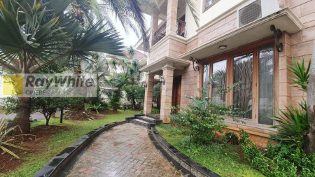 Rumah Cantik Siap Huni Mediteranian Style Dan Cluster di Kemang