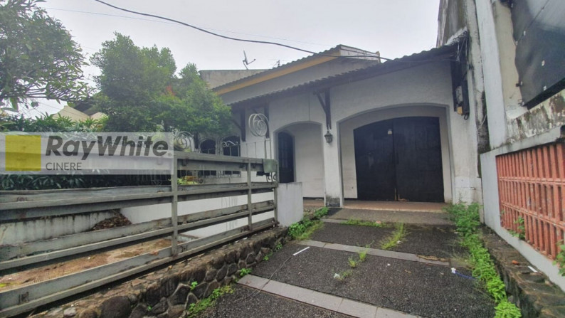 Rumah Hitung Tanah di Kawasan Elite Pondok Indah