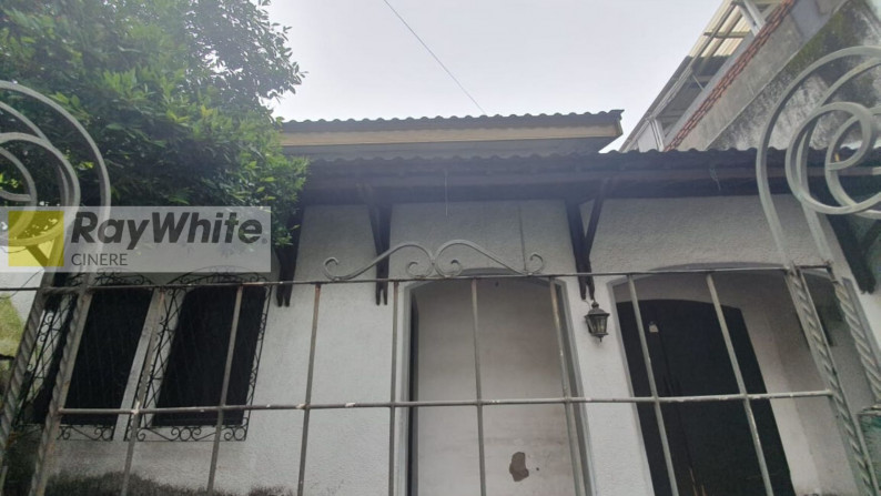 Rumah Hitung Tanah di Kawasan Elite Pondok Indah