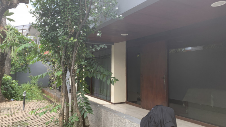 HOUSE AT KEMANG, JAKARTA SELATAN