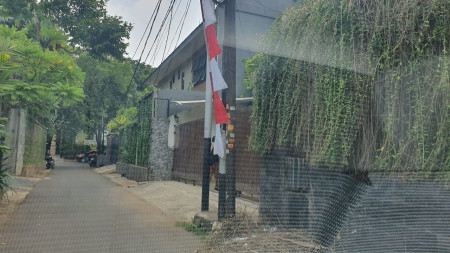 Dijual Murah Rumah Hitung Tanah di Kebayoran Baru