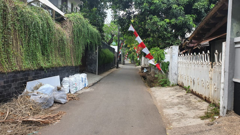 Dijual Murah Rumah Hitung Tanah di Kebayoran Baru