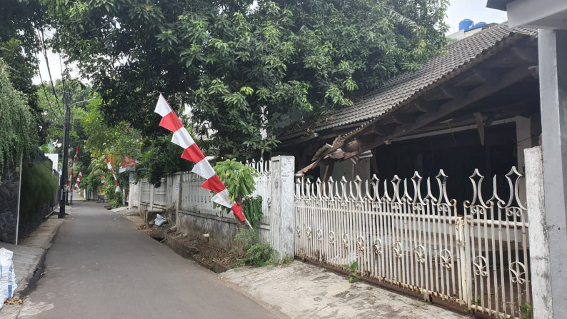 Dijual Murah Rumah Hitung Tanah di Kebayoran Baru