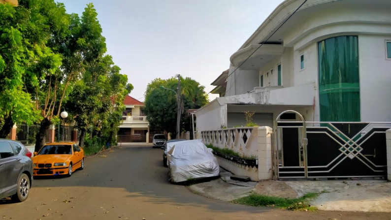 Rumah Hoek Janur Elok