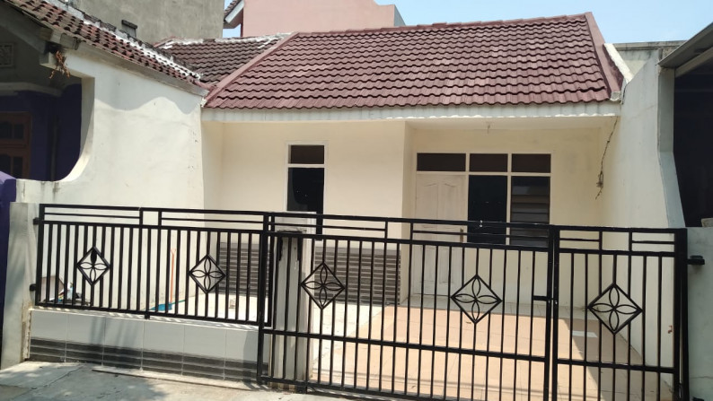 Dijual  super murah  Rumah di Catalina, Gading Serpong, dengan harga jual bagus