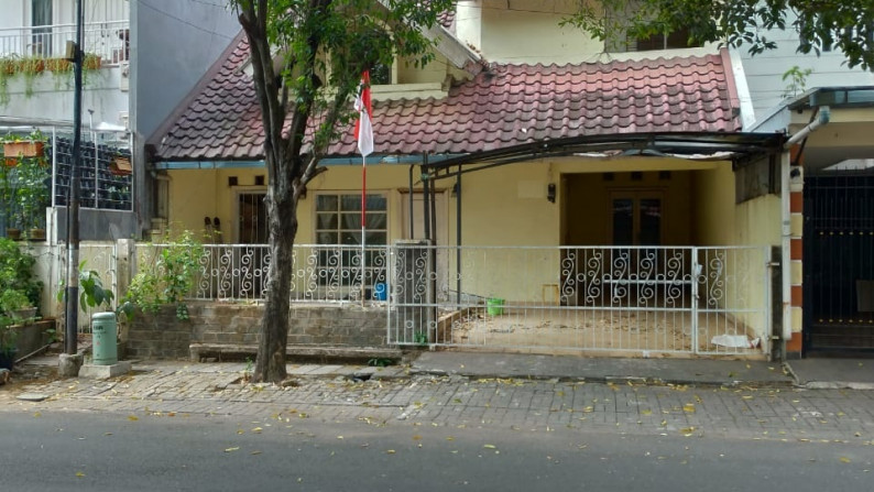 Dijual murah  Rumah di Anggrek Loka, BSD, dengan harga jual bagus