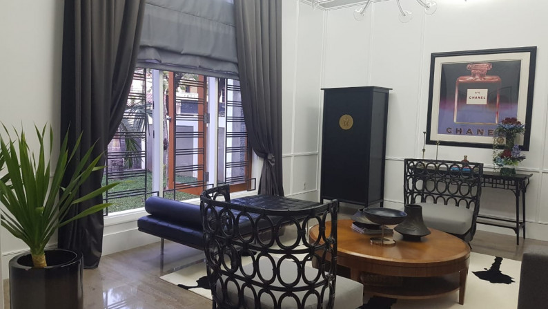 RUMAH LUX DIJUAL DI MENTENG