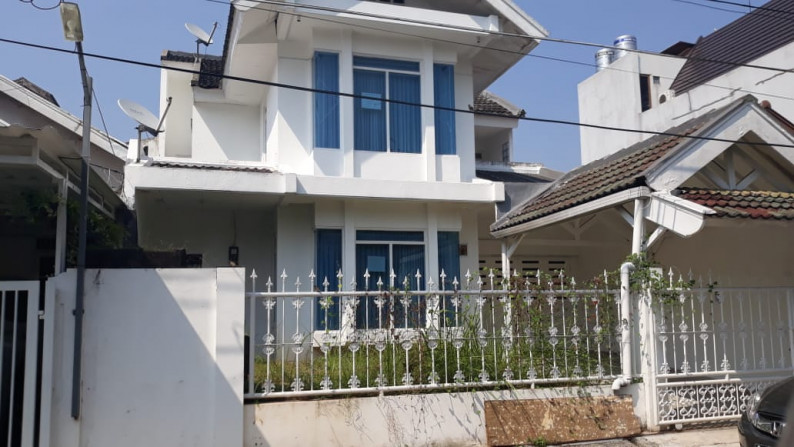 Rumah Kawasan Strategis, Dekat STAN Bintaro, dan Hunian Nyaman @Puter, Bintaro