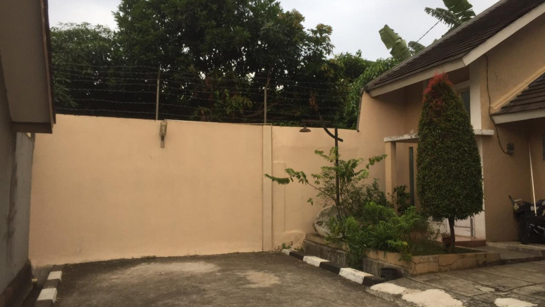 Rumah siap huni di Ciater Serpong Tangerang selatan