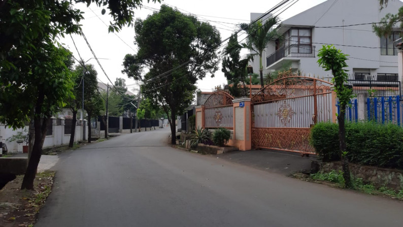 Rumah Lokasi Strategis Dekat Bintaro Jaya @Pondok Karya, Pondok Aren