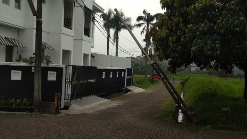 Rumah Baru,siap huni di Pondok Aren