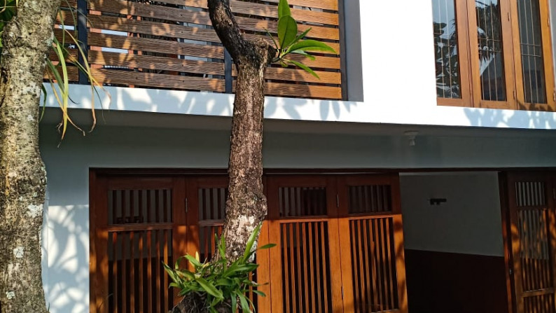 Rumah Modern di Mega Cinere