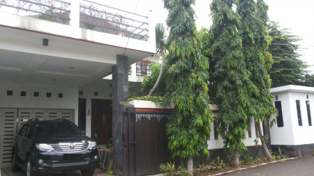 Rumah siap huni di Sektor 1 Bintaro Jaya