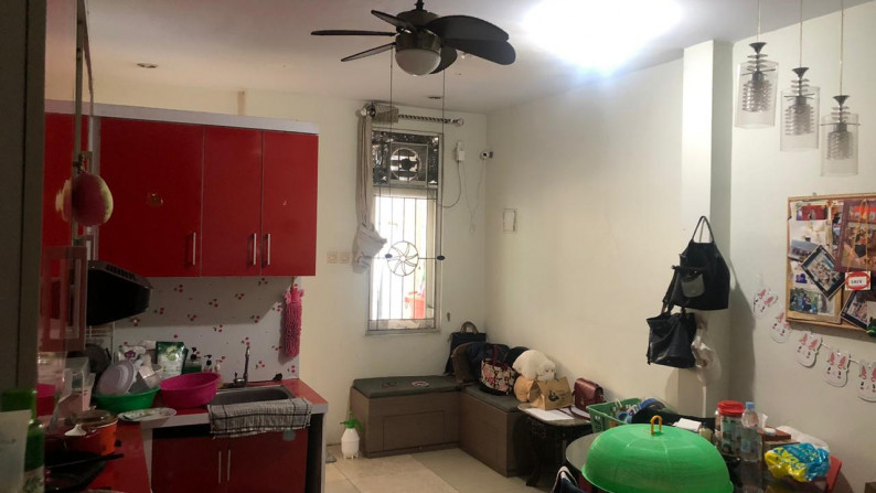 Dijual Rumah di Taman Palem Lestari