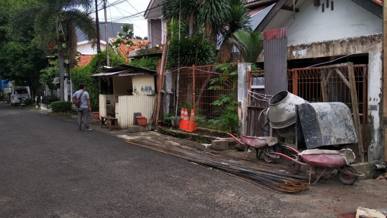 Rumah Lama, di Kebon Sirih, Menteng