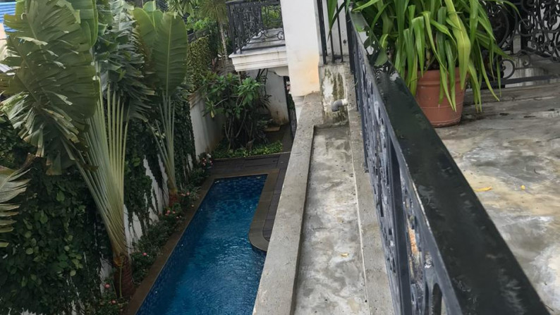 Dijual Rumah Modern Classic Daerah Cipete Siap Huni